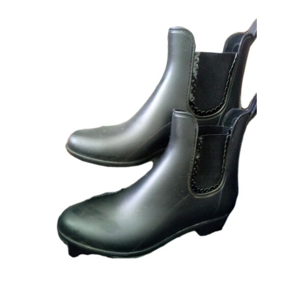 Jack Rogers Women's Sallie Rain Boot Size 7 Black Rubber Pull On Chelsea Bootie - Picture 2 of 5